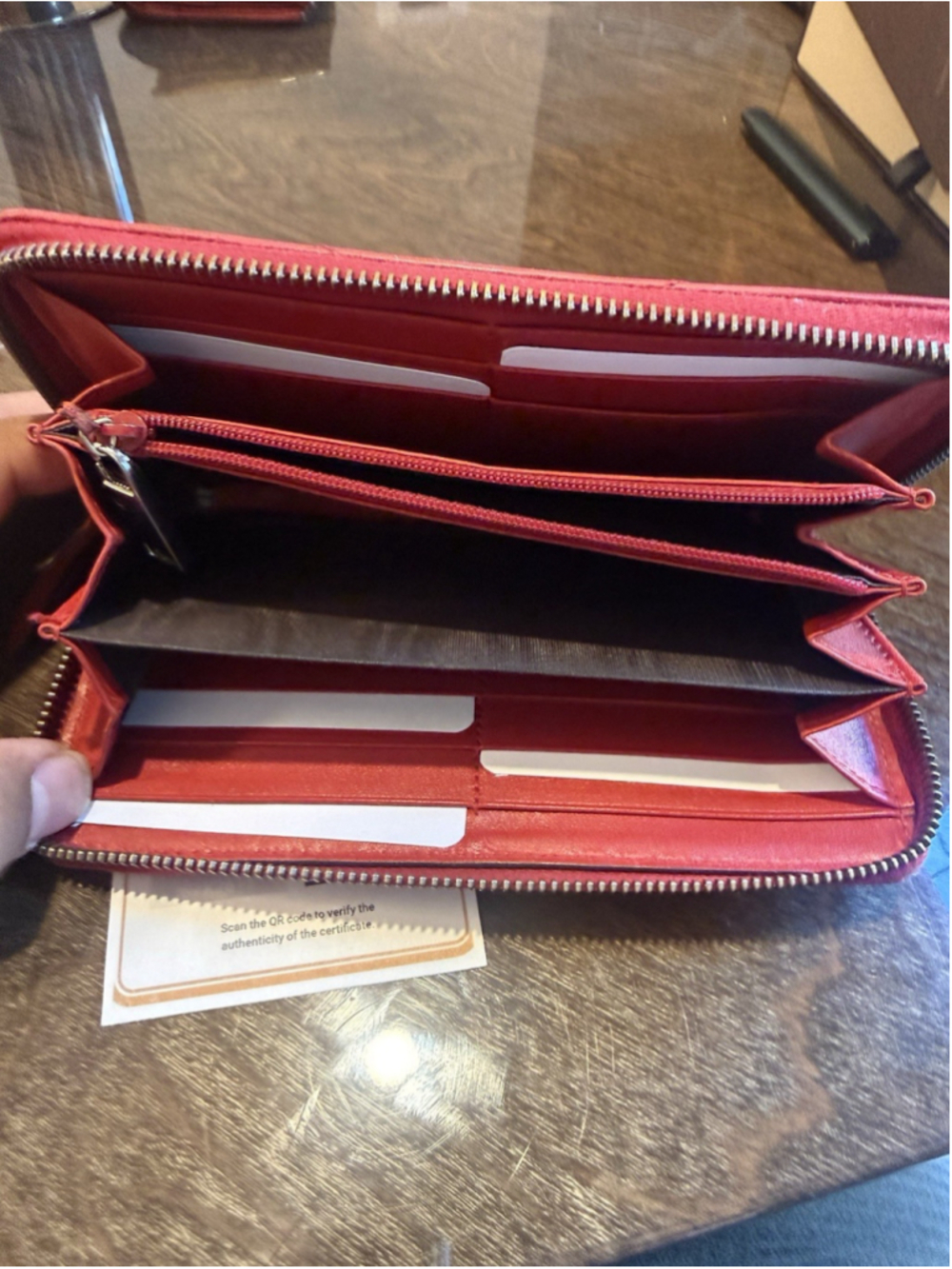 GUCCI GG Marmont Matelassé Red Quilted Leather Zip Round Wallet - Picture 5 of 5
